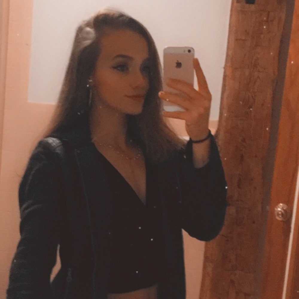 Meet your Posher, Jasmine